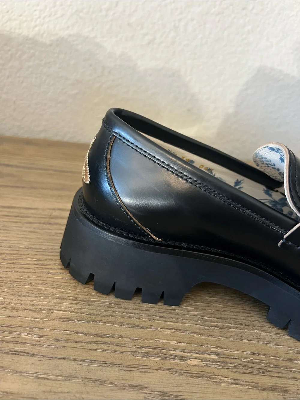 Gucci Cordovan Lux Lug Sole Black Gold Horsebit Bee Embroidered leather loafers